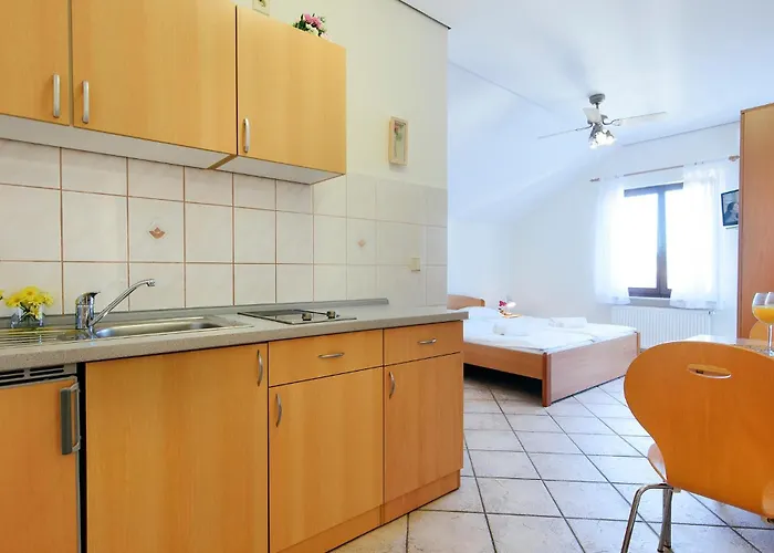 Cozy In With Wifi Appartement Jezera